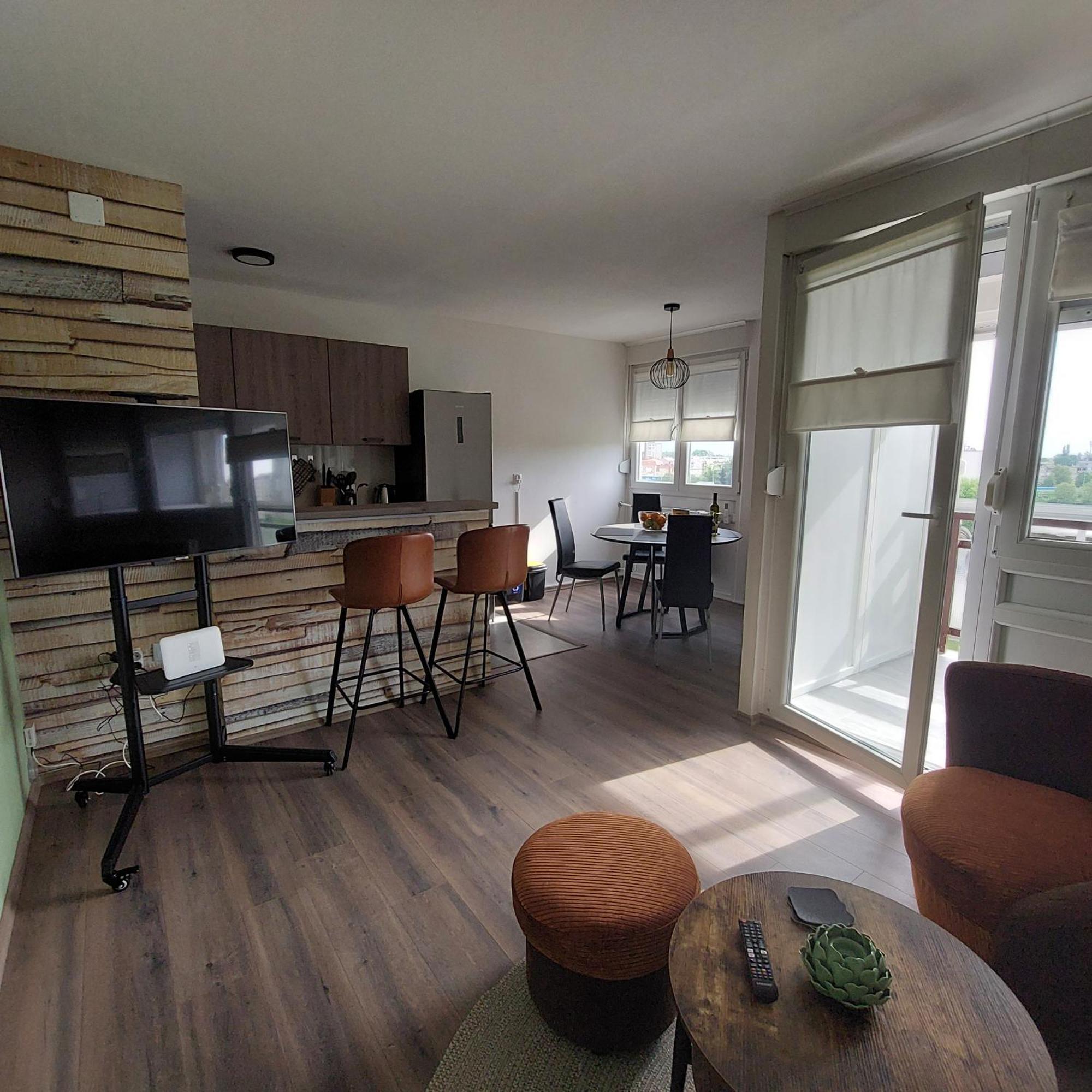 Apartman Ela Karlovac Exterior foto